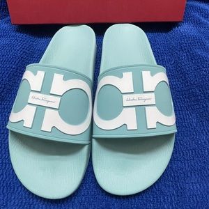 Salvatore Ferragamo Men’s Gancini Pool Slide In Baby Blue And White Size US 7 M